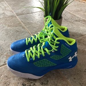 Boys basketball shoes